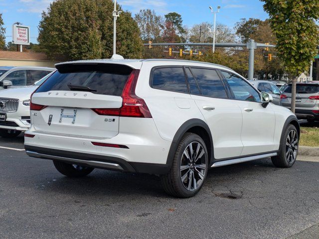 2025 Volvo V60 Cross Country Ultra