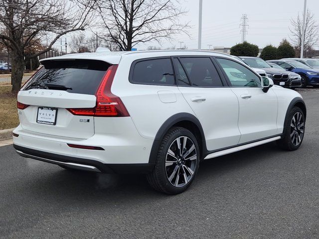 2025 Volvo V60 Cross Country Ultra