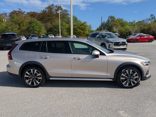 2025 Volvo V60 Cross Country Ultra