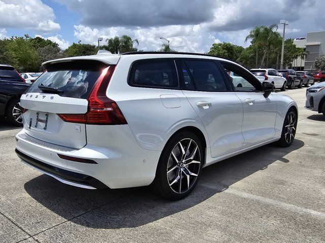 2025 Volvo V60 Plug-In Hybrid Polestar Engineered