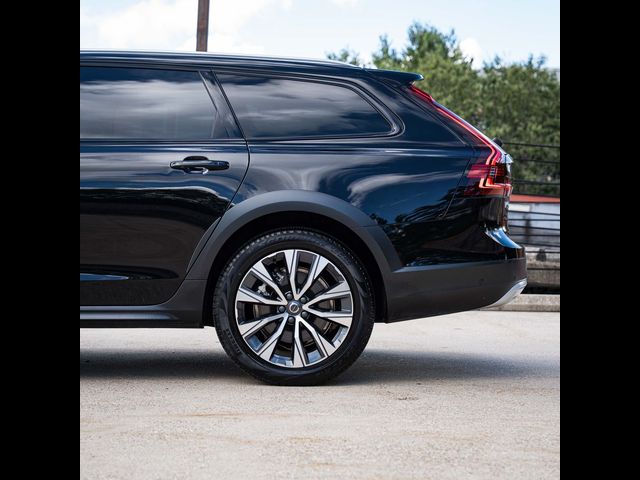 2025 Volvo V90 Cross Country Plus