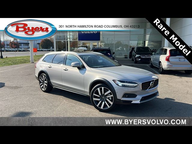 2025 Volvo V90 Cross Country Plus