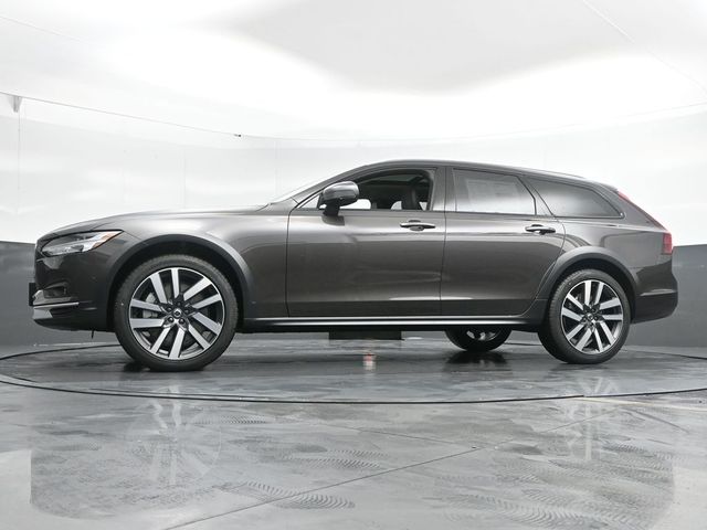 2025 Volvo V90 Cross Country Ultra