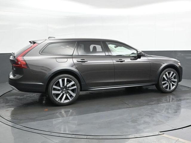 2025 Volvo V90 Cross Country Ultra