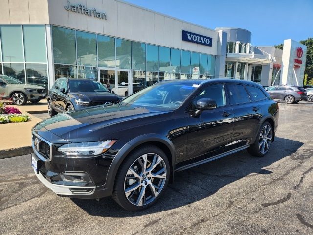 2025 Volvo V90 Cross Country Ultra