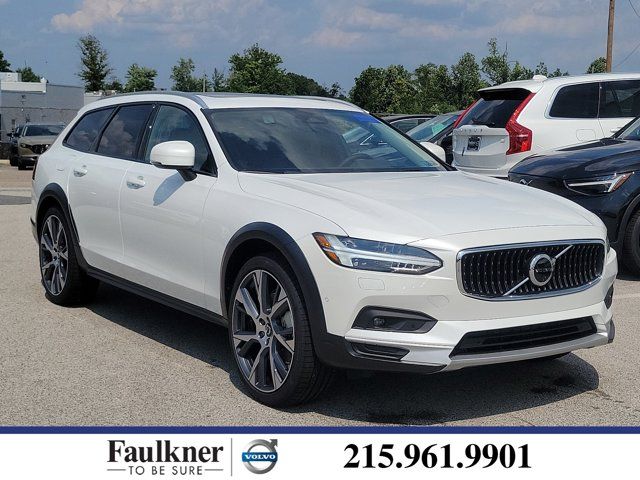 2025 Volvo V90 Cross Country Ultra