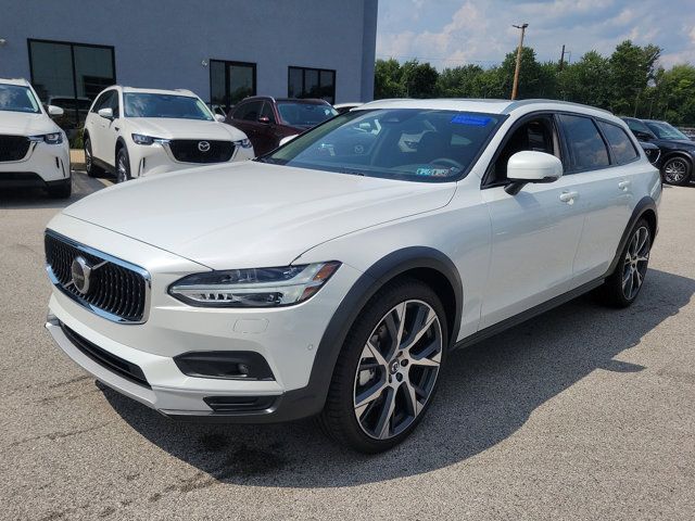 2025 Volvo V90 Cross Country Ultra