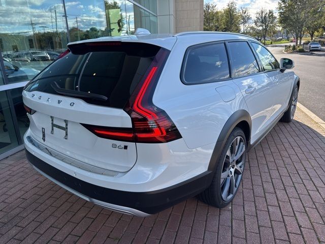 2025 Volvo V90 Cross Country Ultra