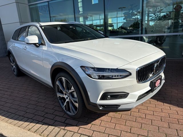 2025 Volvo V90 Cross Country Ultra