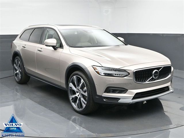 2025 Volvo V90 Cross Country Ultra