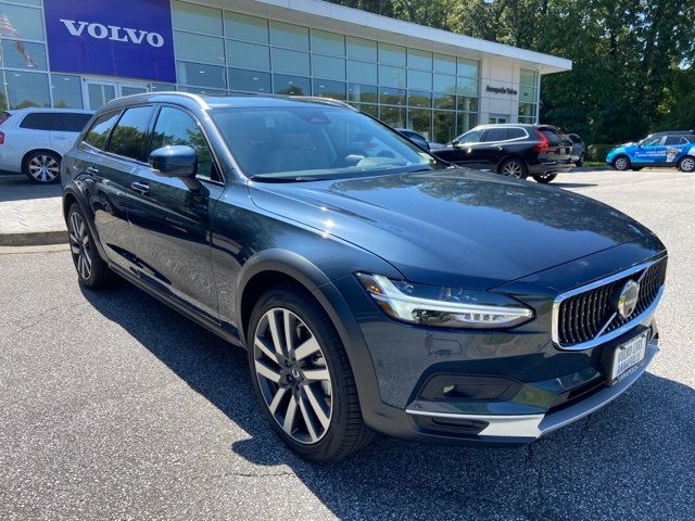 2025 Volvo V90 Cross Country Ultra