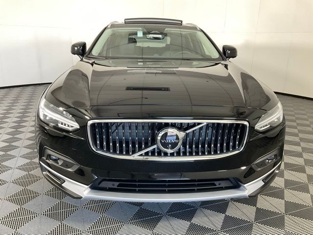 2025 Volvo V90 Cross Country Ultra