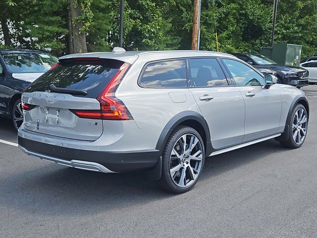 2025 Volvo V90 Cross Country Ultra