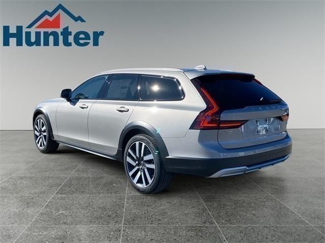 2025 Volvo V90 Cross Country Ultra