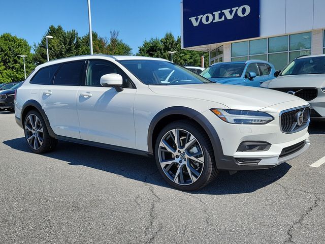 2025 Volvo V90 Cross Country Ultra