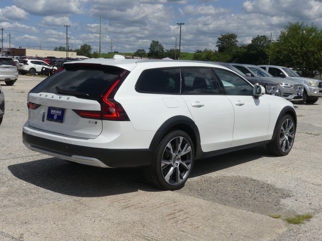 2025 Volvo V90 Cross Country Ultra