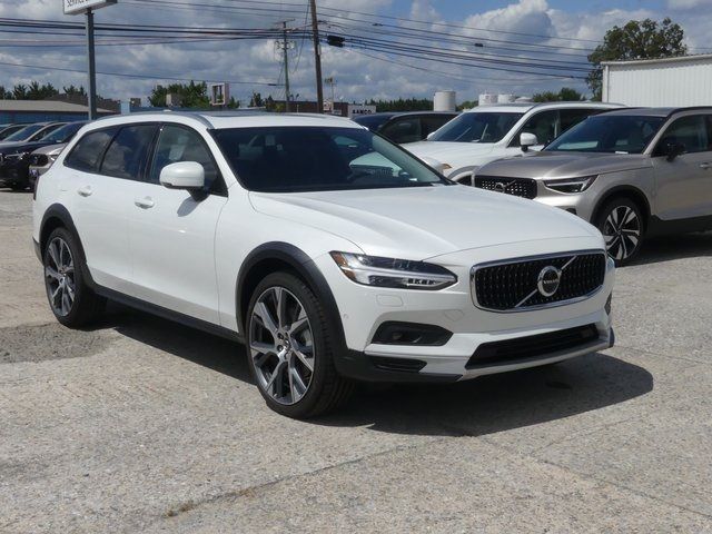 2025 Volvo V90 Cross Country Ultra