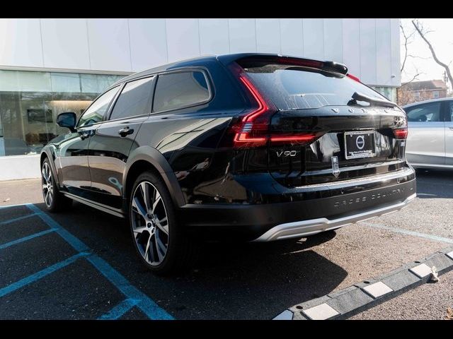 2025 Volvo V90 Cross Country Ultra