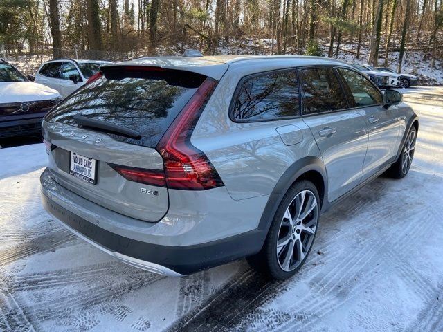 2025 Volvo V90 Cross Country Ultra