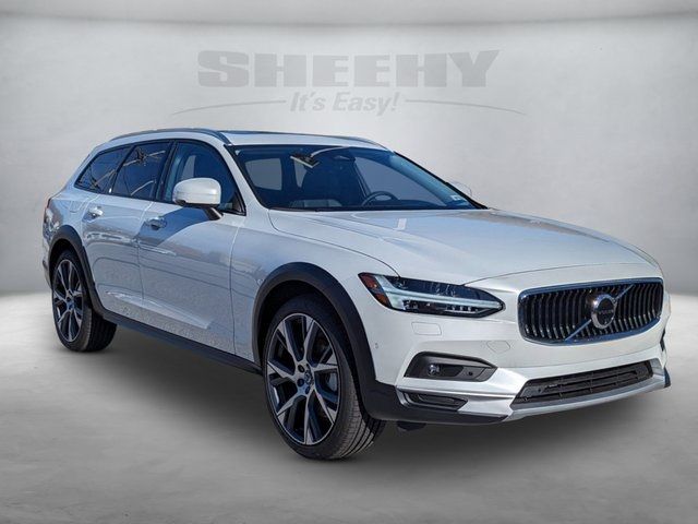 2025 Volvo V90 Cross Country Ultra