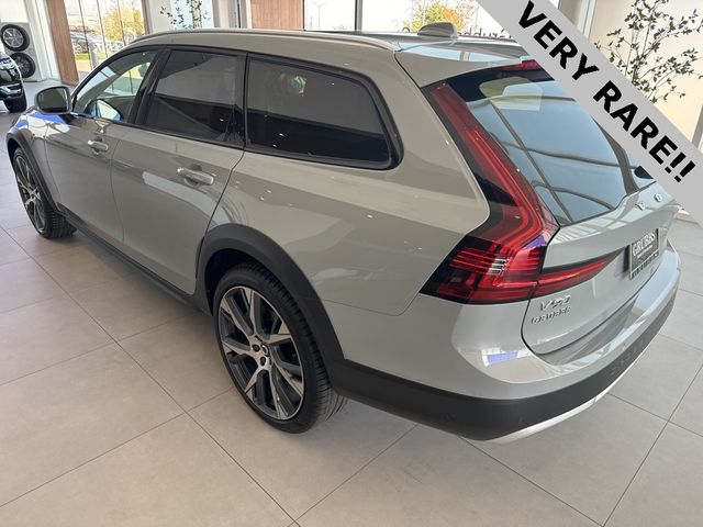 2025 Volvo V90 Cross Country Ultra