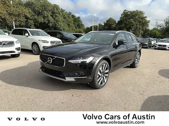 2025 Volvo V90 Cross Country Plus