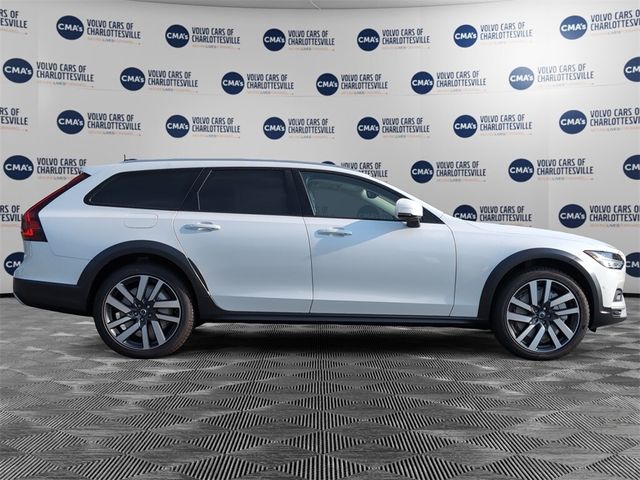 2025 Volvo V90 Cross Country Plus