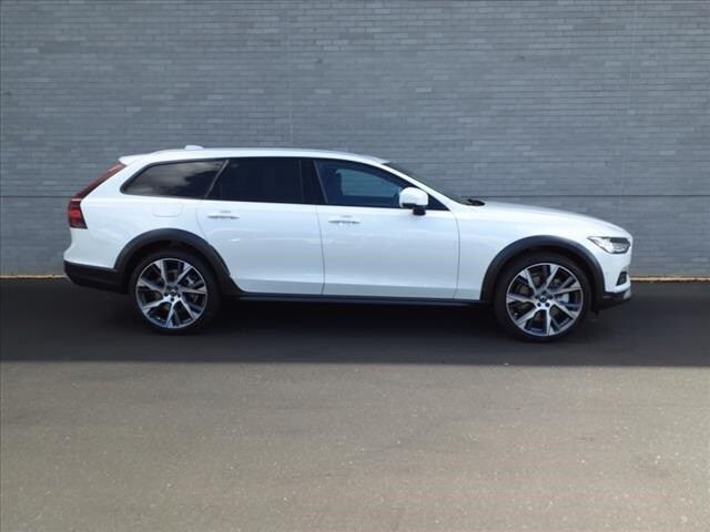 2025 Volvo V90 Cross Country Ultra