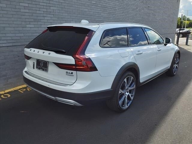 2025 Volvo V90 Cross Country Ultra