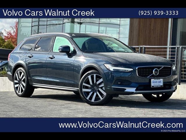 2025 Volvo V90 Cross Country Ultra