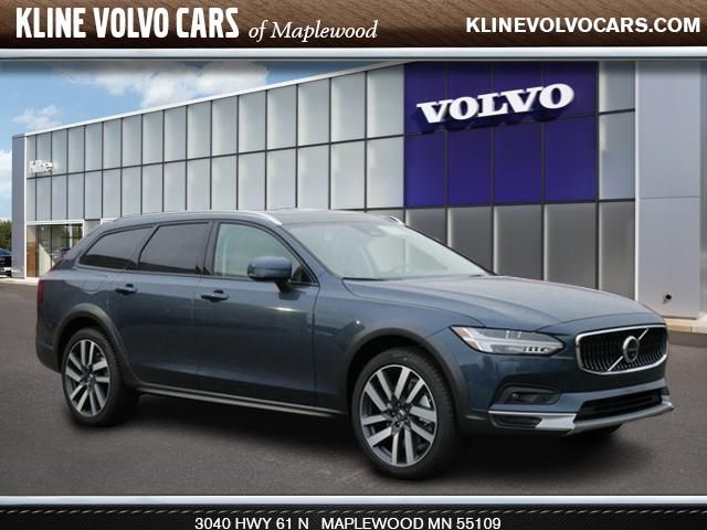 2025 Volvo V90 Cross Country Ultra