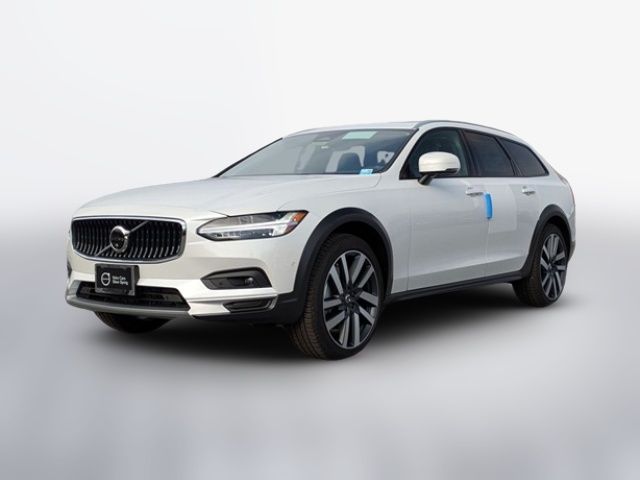 2025 Volvo V90 Cross Country Plus