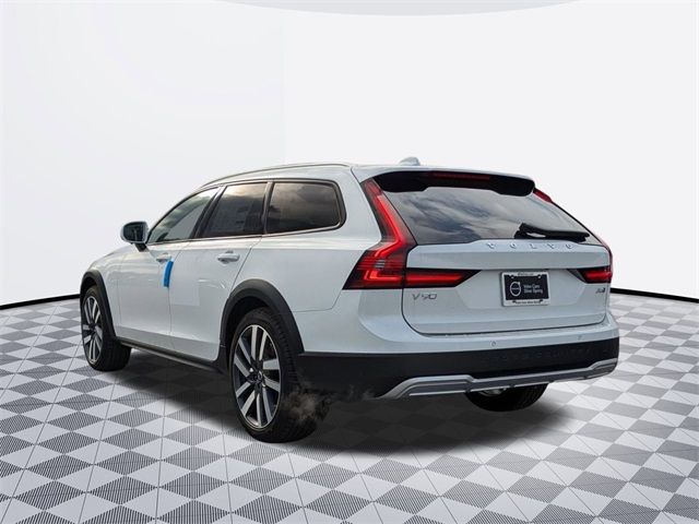 2025 Volvo V90 Cross Country Plus