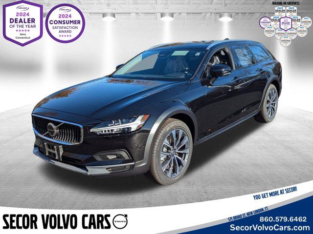 2025 Volvo V90 Cross Country Plus