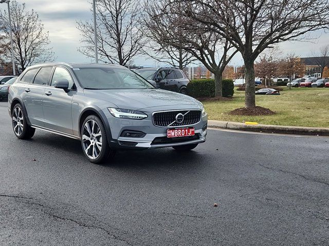 2025 Volvo V90 Cross Country Ultra