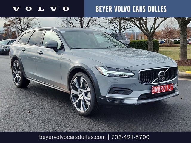 2025 Volvo V90 Cross Country Ultra