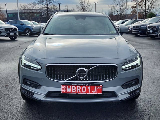 2025 Volvo V90 Cross Country Ultra