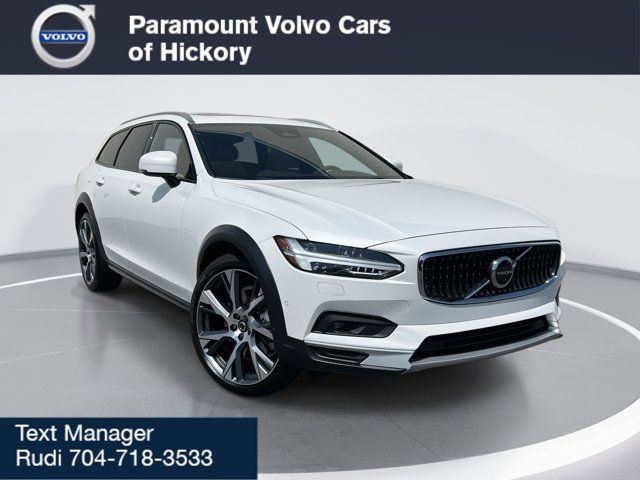 2025 Volvo V90 Cross Country Ultra