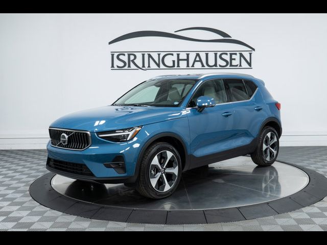 2025 Volvo XC40 Plus Bright Theme