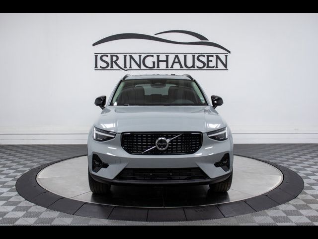 2025 Volvo XC40 Plus Dark Theme