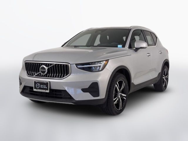 2025 Volvo XC40 Core Bright Theme