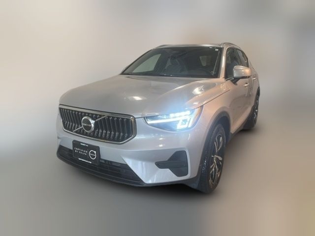 2025 Volvo XC40 Core Bright Theme