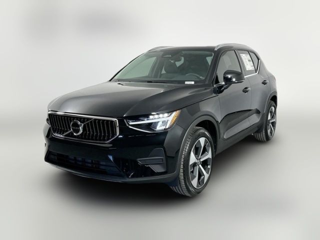 2025 Volvo XC40 Core Bright Theme