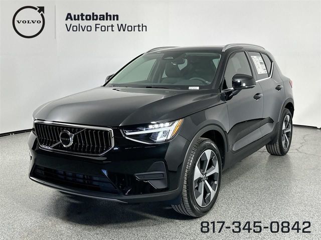 2025 Volvo XC40 Core Bright Theme