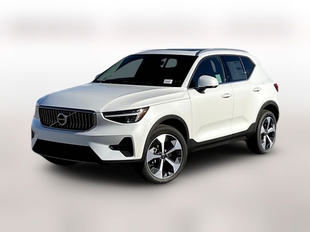 2025 Volvo XC40 Core Bright Theme