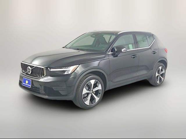 2025 Volvo XC40 Core Bright Theme