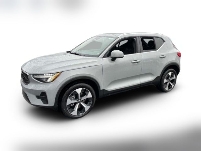 2025 Volvo XC40 Core Bright Theme