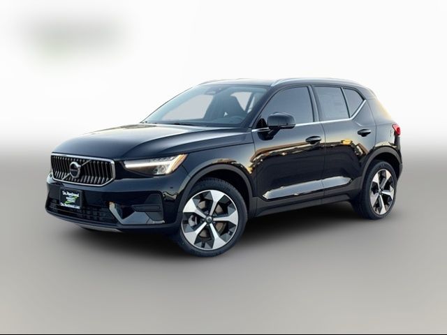 2025 Volvo XC40 Core Bright Theme