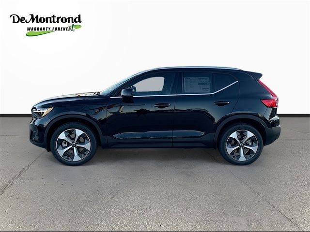 2025 Volvo XC40 Core Bright Theme