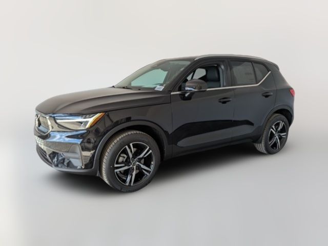 2025 Volvo XC40 Core Bright Theme